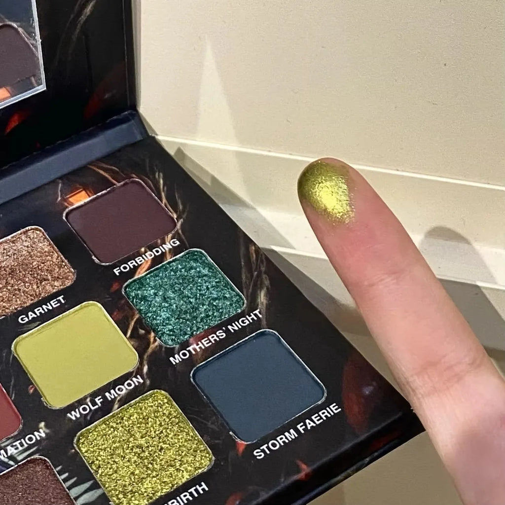 Paleta de Sombras Gótica 15 Colores Halloween